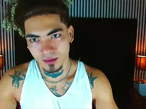 LihanJor 23 online show from October 11, 2025, 1:12 pm