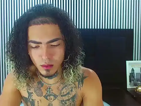 LihanJor 23 online show from September 26, 2025, 12:34 pm