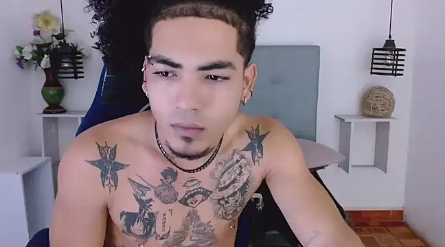 LihanJor 23 online show from March 4, 2025, 9:40 am