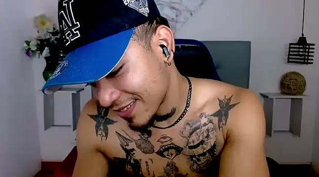 LihanJor 23 online show from March 22, 2025, 6:43 am