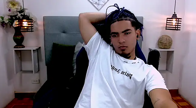 LihanJor 23 online show from March 18, 2025, 9:45 am