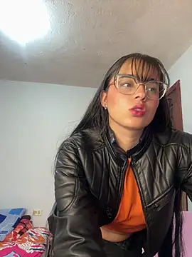 megan cl online show from March 11, 2025, 11:04 pm