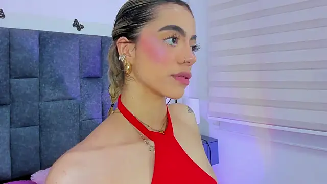 Snapshot of Violetta_Ficher chatting on March 3, 2026, 2:18 am Violetta Ficher online show from March 3, 2026, 2:18 am