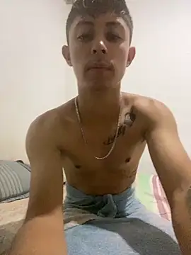 Andres324154 online show from September 30, 2025, 2:17 am