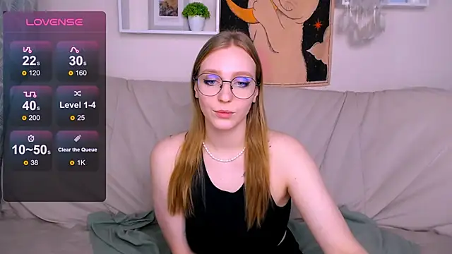 Snapshot of VeronicaAndersen chatting on March 10, 2025, 1:56 am VeronicaAndersen online show from March 10, 2025, 1:56 am