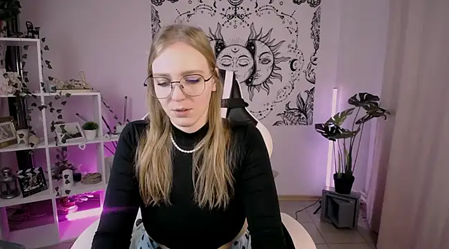 Snapshot of VeronicaAndersen chatting on February 28, 2025, 5:26 pm VeronicaAndersen online show from February 28, 2025, 5:26 pm