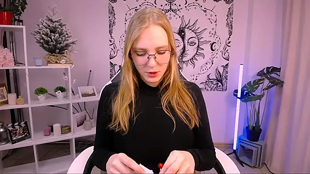 Snapshot of VeronicaAndersen chatting on February 10, 2025, 12:19 am VeronicaAndersen online show from February 10, 2025, 12:19 am