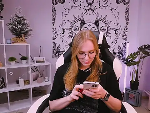 Snapshot of VeronicaAndersen chatting on February 16, 2025, 10:22 pm VeronicaAndersen online show from February 16, 2025, 10:22 pm
