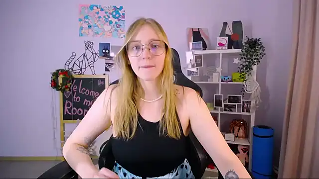 Snapshot of VeronicaAndersen chatting on February 4, 2025, 9:49 am VeronicaAndersen online show from February 4, 2025, 9:49 am