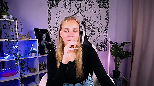 Snapshot of VeronicaAndersen chatting on September 24, 2025, 2:40 am VeronicaAndersen online show from September 24, 2025, 2:40 am