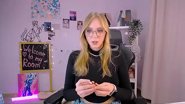 Snapshot of VeronicaAndersen chatting on February 19, 2025, 6:21 pm VeronicaAndersen online show from February 19, 2025, 6:21 pm
