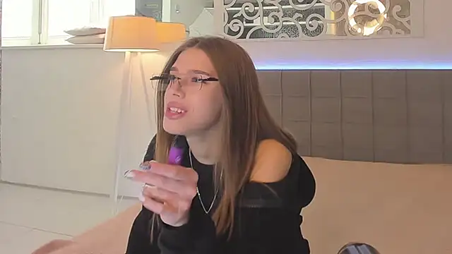 melissacrayzy online show from May 15, 2026, 5:27 am
