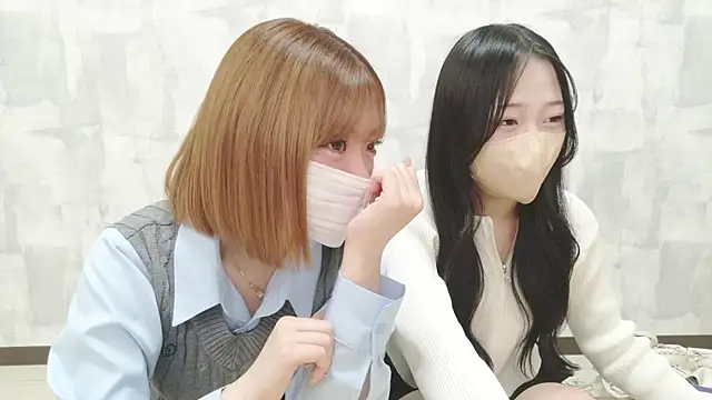 REI 00o00 LOVE online show from April 25, 2026, 11:46 am