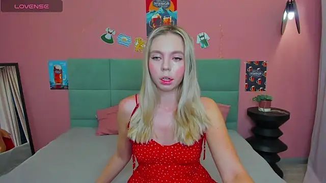 TessaAdorable online show from September 23, 2025, 1:23 am