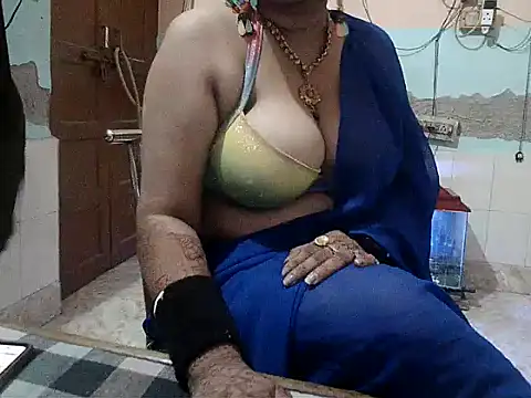 Snapshot of YOUR_RAHI48 chatting on October 16, 2025, 5:10 pm YOUR RAHI48 online show from October 16, 2025, 5:10 pm