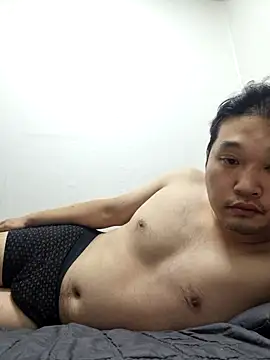 offwhite777 online show from December 1, 2025, 3:13 pm