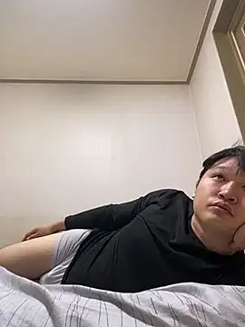 offwhite777 online show from February 8, 2025, 1:33 pm