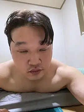 offwhite777 online show from February 23, 2025, 4:35 pm