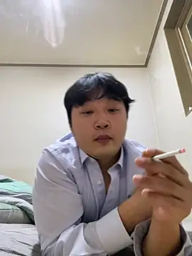 offwhite777 online show from February 17, 2025, 1:00 pm