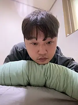 offwhite777 online show from February 21, 2025, 5:46 am