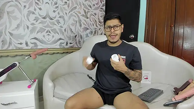 Snapshot of angel_fetish_ chatting on March 20, 2025, 3:45 am angel fetish online show from March 20, 2025, 3:45 am