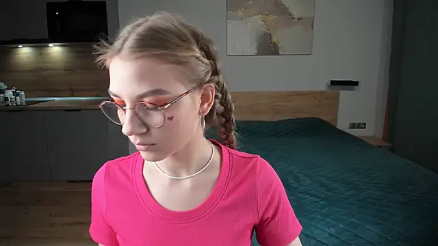 Enjoy everymoment  online show from February 14, 2025, 7:44 pm