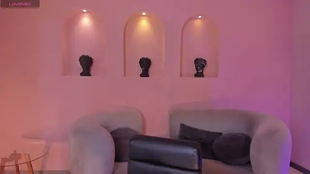 BeccaBaxter online show from November 21, 2025, 8:08 pm