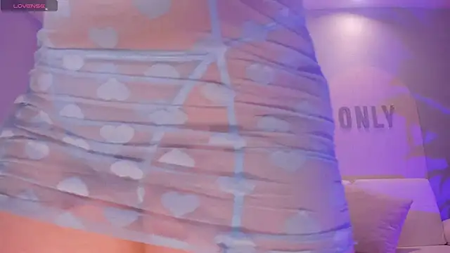 BeccaBaxter online show from September 29, 2025, 8:03 pm