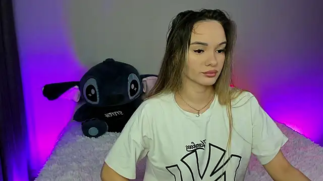 EvaBalmer online show from November 25, 2025, 4:57 am