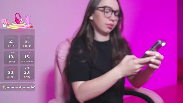 Arianahot777 online show from April 16, 2026, 9:39 pm