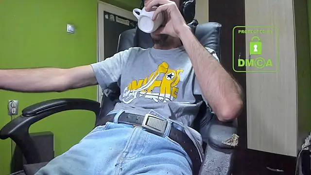 BigCumShoot online show from November 19, 2025, 5:29 am