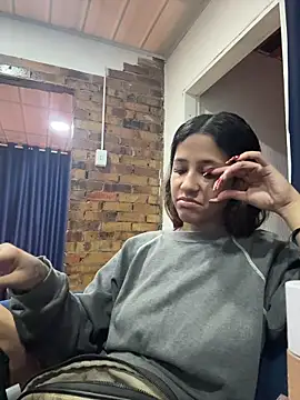 vicky bass online show from November 4, 2025, 9:29 pm