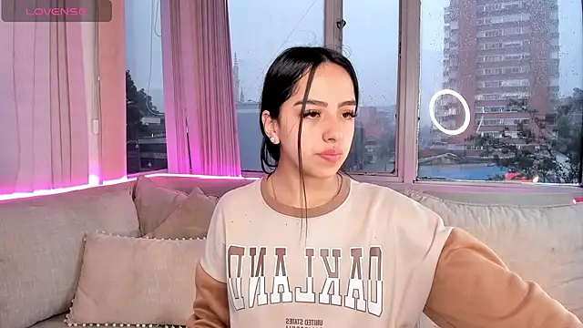 Snapshot of Daphne_chers chatting on November 20, 2025, 7:47 pm Daphne chers online show from November 20, 2025, 7:47 pm