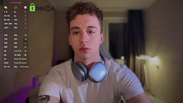 VincentSmith02 online show from October 11, 2025, 8:10 pm