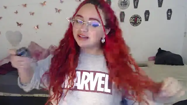 EstefyTabbo online show from December 15, 2025, 9:31 pm