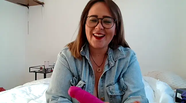 Snapshot of SweetRomina chatting on February 6, 2025, 8:56 pm SweetRomina online show from February 6, 2025, 8:56 pm