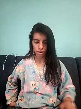 Snapshot of Ariell_Kieran chatting on November 21, 2025, 8:52 pm Ariell Kieran online show from November 21, 2025, 8:52 pm