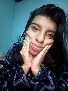 Snapshot of Ariell_Kieran chatting on January 9, 2026, 3:35 am Ariell Kieran online show from January 9, 2026, 3:35 am