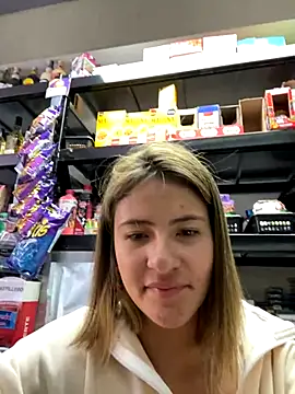 Andrea18 blonde online show from November 14, 2025, 3:05 pm