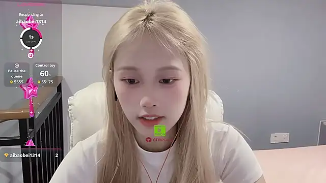 Snapshot of xunian71O chatting on October 3, 2025, 10:00 pm xunian71O online show from October 3, 2025, 10:00 pm
