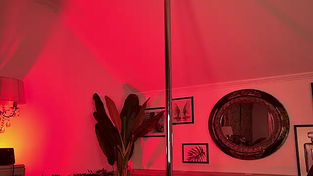 Snapshot of Amber_Luna chatting on November 3, 2025, 4:10 pm Amber Luna online show from November 3, 2025, 4:10 pm