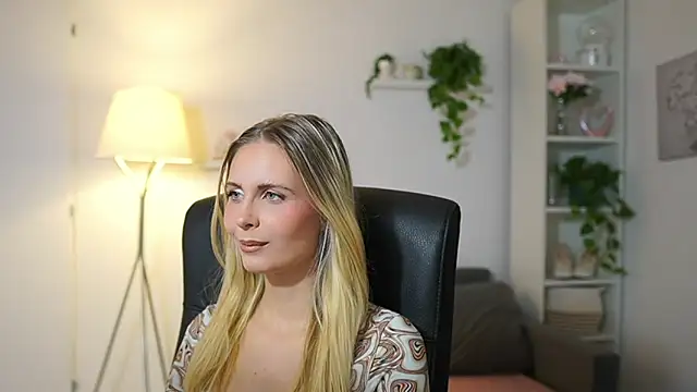 catecrago  online show from September 15, 2025, 1:00 pm