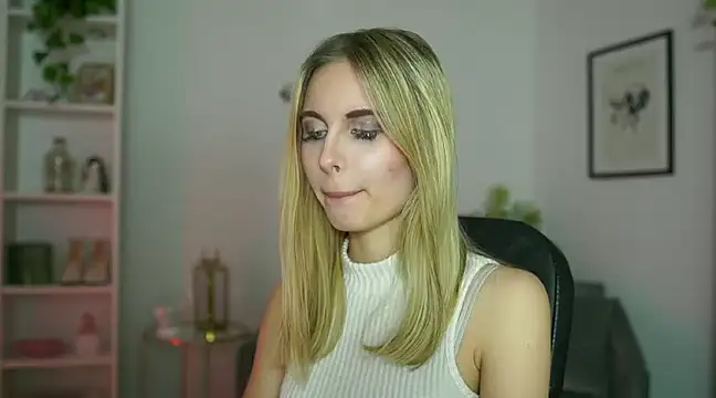 catecrago  online show from February 18, 2025, 5:09 pm