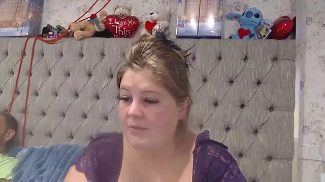 Lars-Lola online show from November 12, 2025, 11:14 am