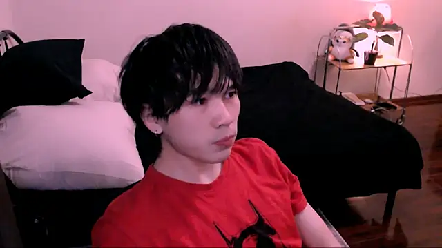 Snapshot of rennnuts chatting on November 7, 2025, 5:39 pm rennnuts online show from November 7, 2025, 5:39 pm