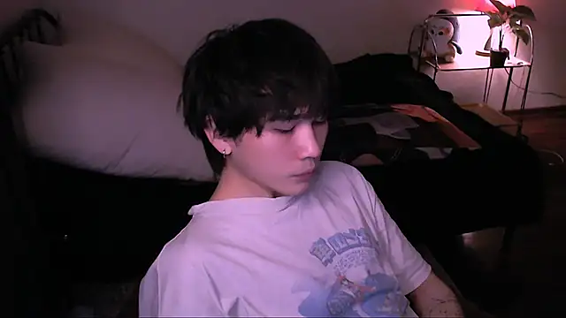 Snapshot of rennnuts chatting on November 15, 2025, 6:39 am rennnuts online show from November 15, 2025, 6:39 am