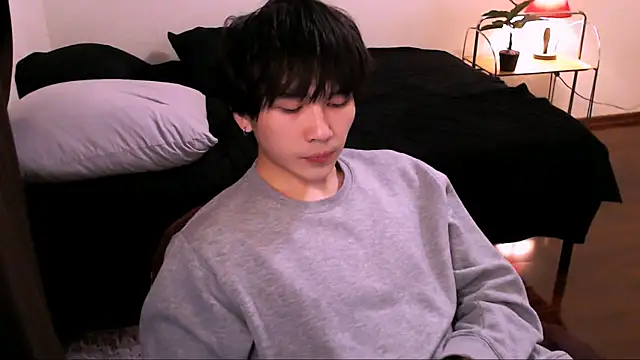 Snapshot of rennnuts chatting on November 28, 2025, 2:50 pm rennnuts online show from November 28, 2025, 2:50 pm