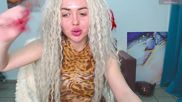 Snapshot of MissisCaty chatting on February 26, 2025, 1:46 am MissisCaty online show from February 26, 2025, 1:46 am