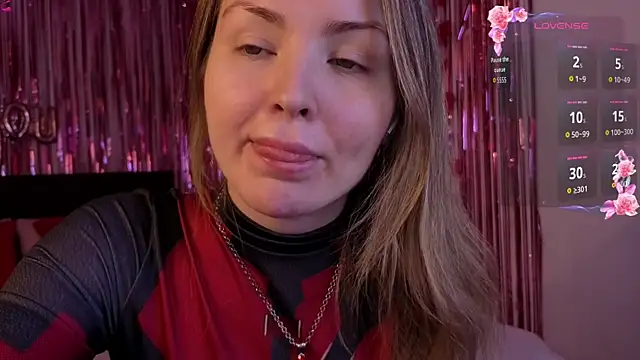 Lora Rosee online show from March 30, 2026, 2:29 pm