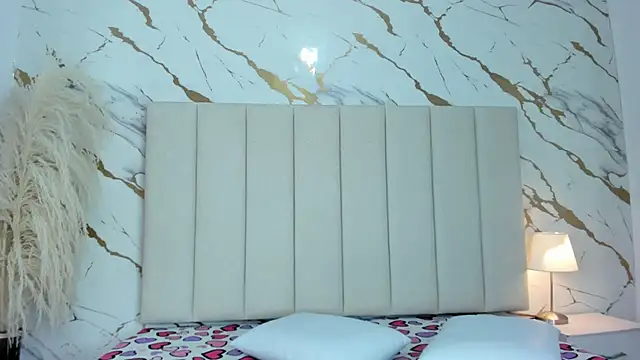  Emma whiitee  online show from November 25, 2025, 12:49 pm